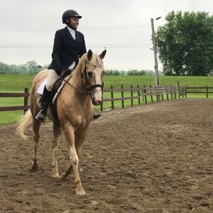 Meet your Posher, Deona